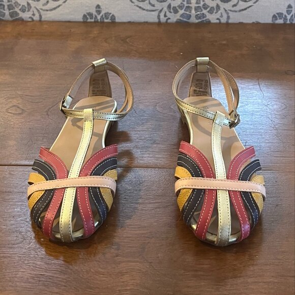 NWT GORGEOUS GIRLS DESIGNER SUEDE/LEATHER SANDALS BY ELEPHANTITO, SIZE US 3 - Picture 3 of 8